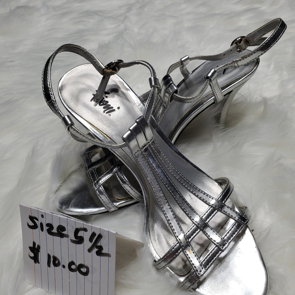 Shoes - Picture 6 of 16